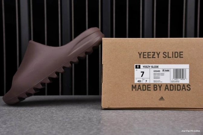 G55495 Yeezy Adidas Soot Slide 0717